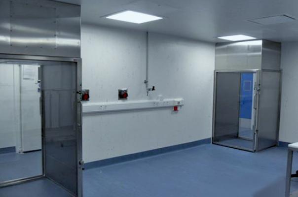 Inside the Cobra Biologics cleanroom built by Clean Room Construction